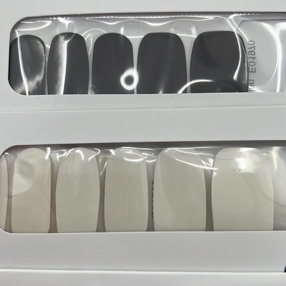 Color Street Solid's & Clear Overlays Some Retired - Picture 3 of 5